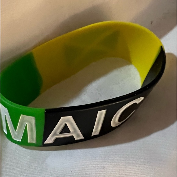 Unisex Jamaica Rasta Silicone Wristband - Picture 2 of 3